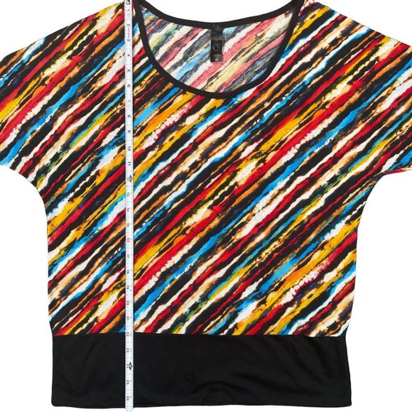 Plus size 1x colorful wavy stripes shirt swoop neck batwing arms thick black hem - Picture 7 of 9